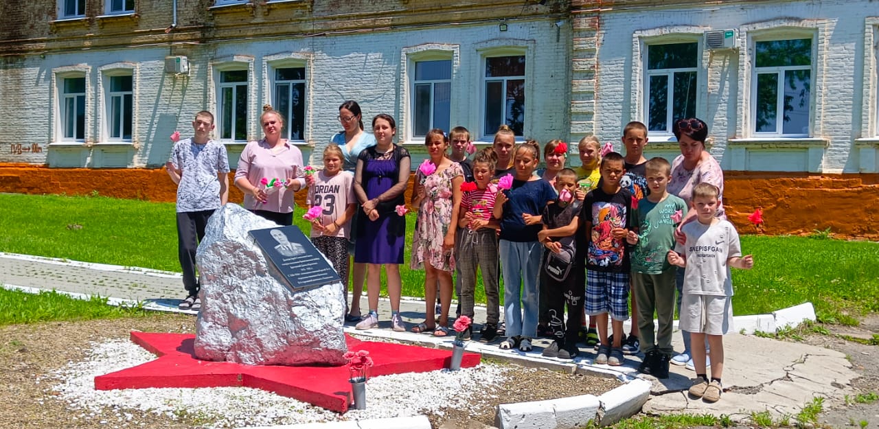 Участие в патриотической акции &amp;quot;Свеча памяти&amp;quot;.