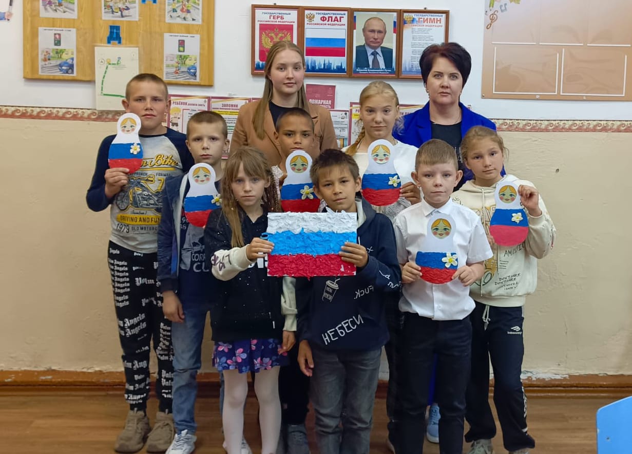Конкурс поделок &amp;quot;Надежды России&amp;quot;, посвящённый Дню России..